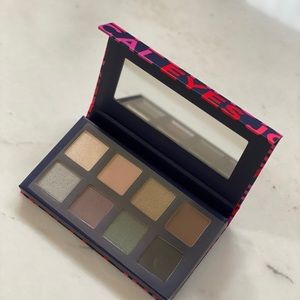 NWT Avon True Color Eyes Eyeshadow Magnetic Case with Mirror Beauty Makeup